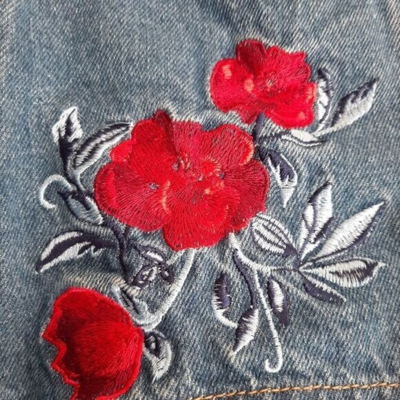 H&M X COACHELLA High-Rise Floral Embroidery Jean Shorts Sz 6 - Picture 6 of 11